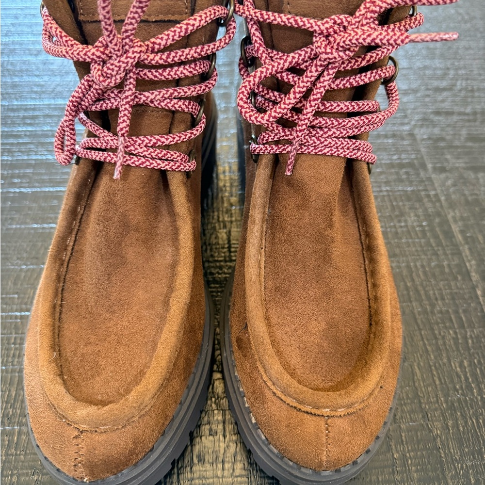 Indigo Brown Suede Winter Boots with Pink Laces